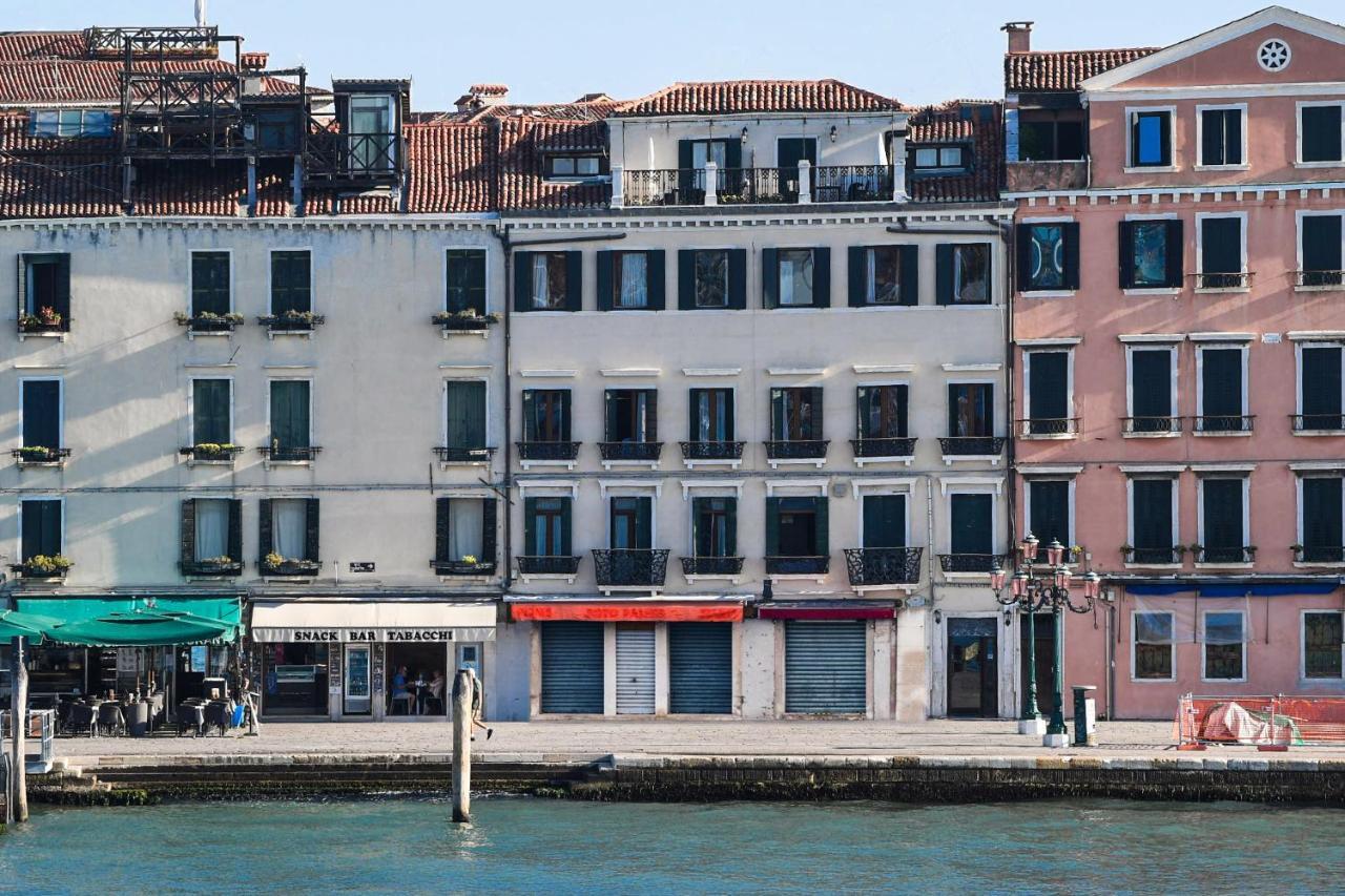 A Tribute To Music Residenza Hotel Venice Exterior photo